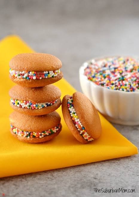 Rainbow Nilla Wafers – 30 Colorful Vanilla Wafer Cookies